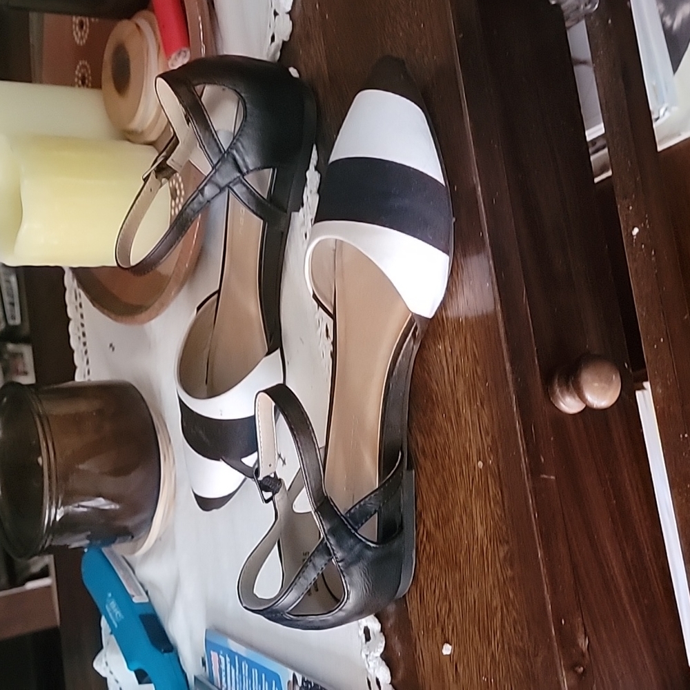 Flats - Picture 4 of 5